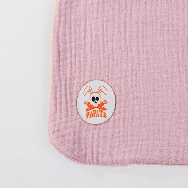 Ekologisk haklapp för baby – rosa, mjuk & absorberande - Image 2